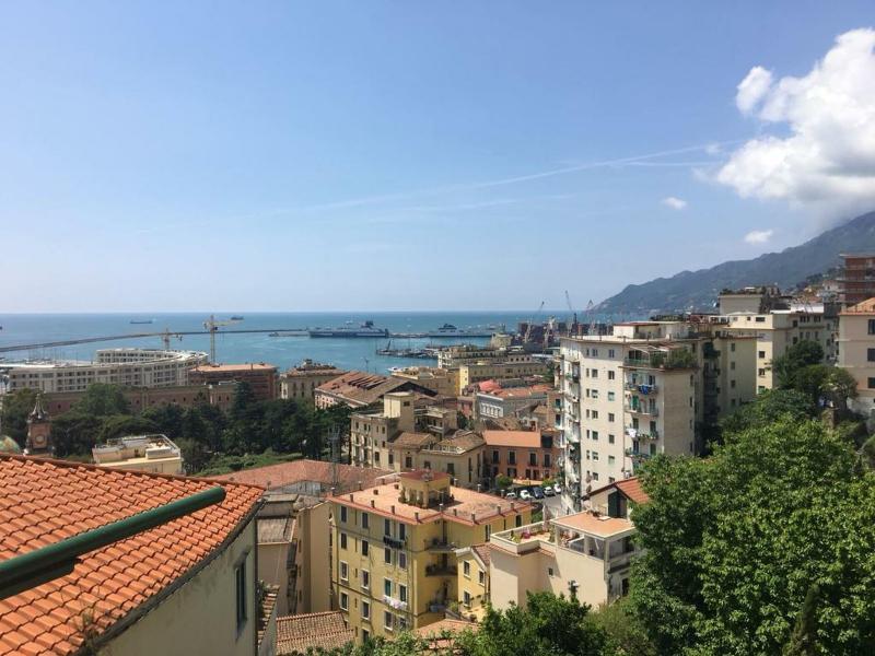 Bed And Travel Apartment La Minerva Suite Salerno Buitenkant foto